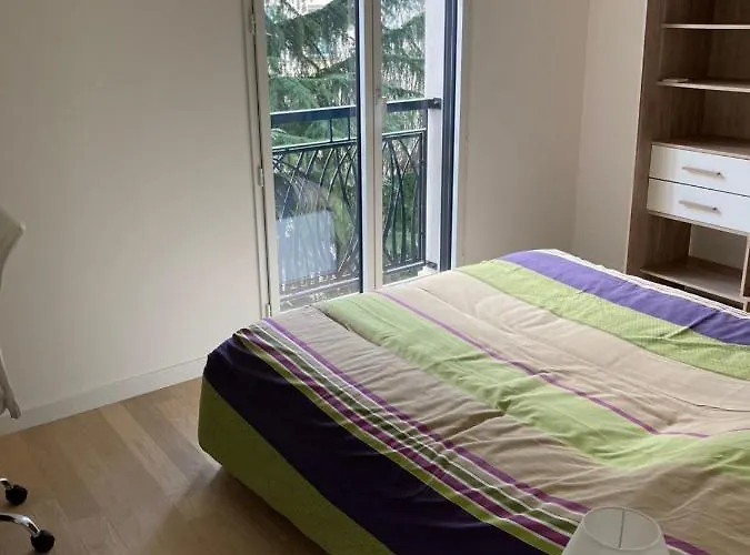 Apartament And Quiet In With Parking